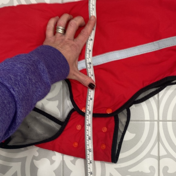 Red double lined dog coat with gray reflective fabric - Picture 9 of 10